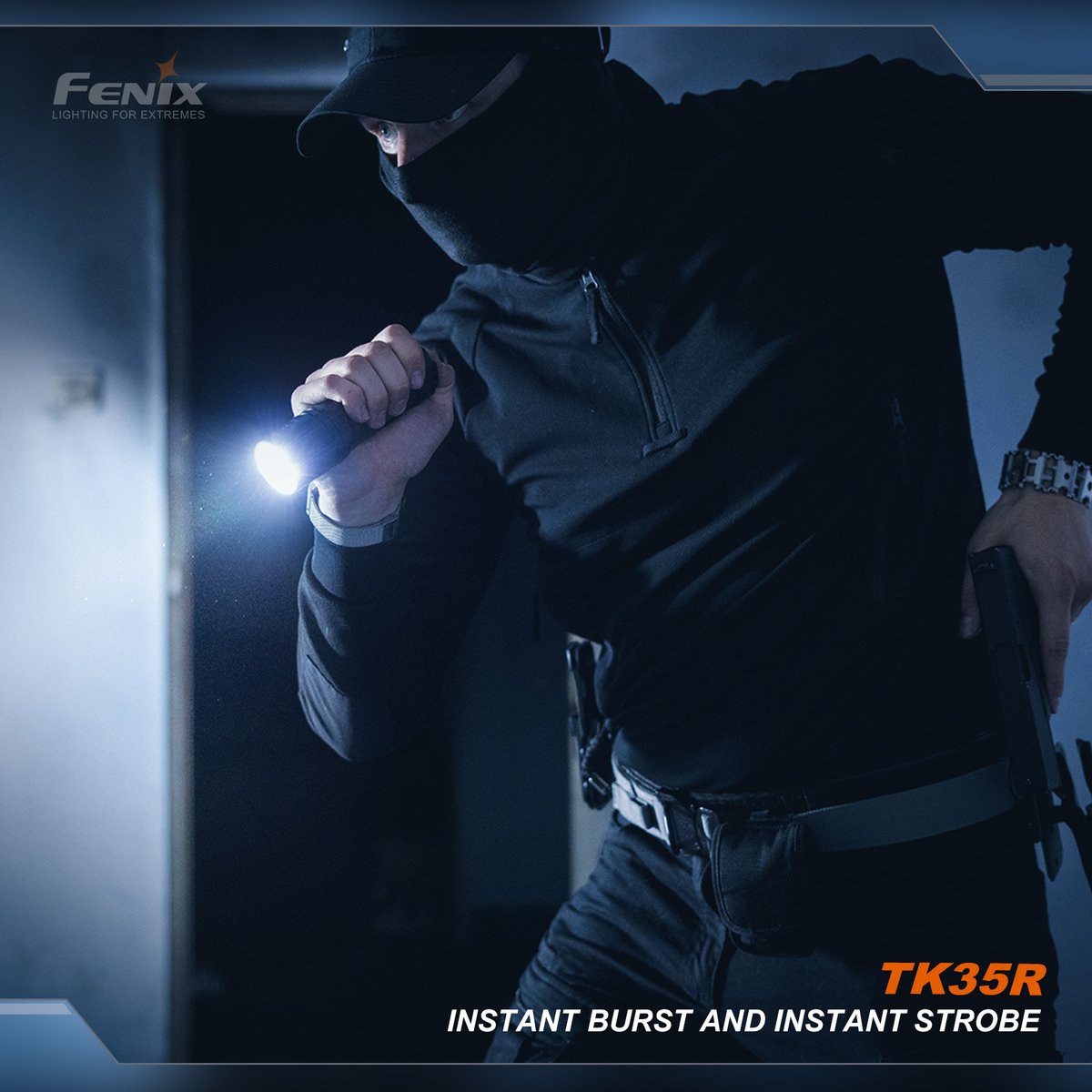 FenixLinternas's tweet image. 💡 La Fenix TK35R ilumina con hasta 5800 lúmenes y un alcance de 610 m.
🔦 Modo UV de 365 nm, doble interruptor táctico y puerto USB-C oculto.
Diseñada para el uso táctico más exigente.
Detalles en nuestra web: bit.ly/4kRECu9
