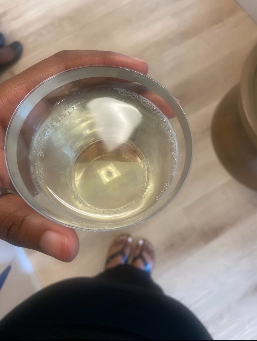 SoftCommands's tweet image. had a lovely evening at a friends private grand opening!โค๏ธ
there was lovely wine, massages, and hors dโoeuvres.