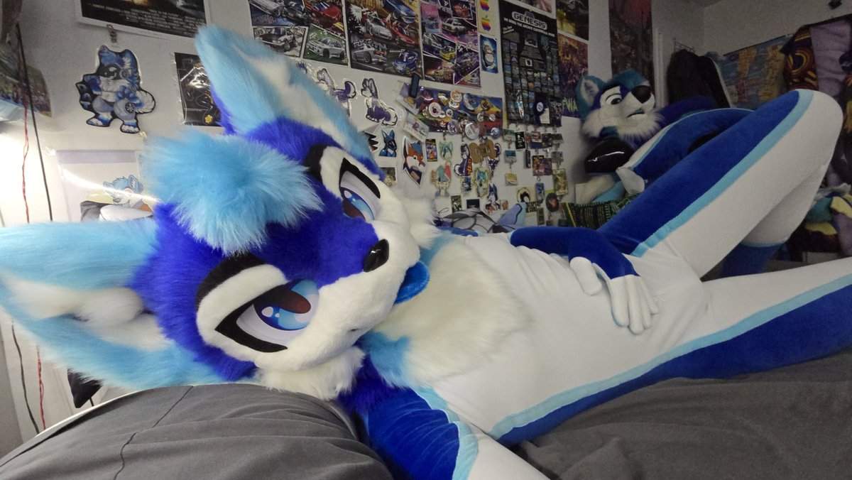 Feeling soft #fursuitfriday #kemonofursuit