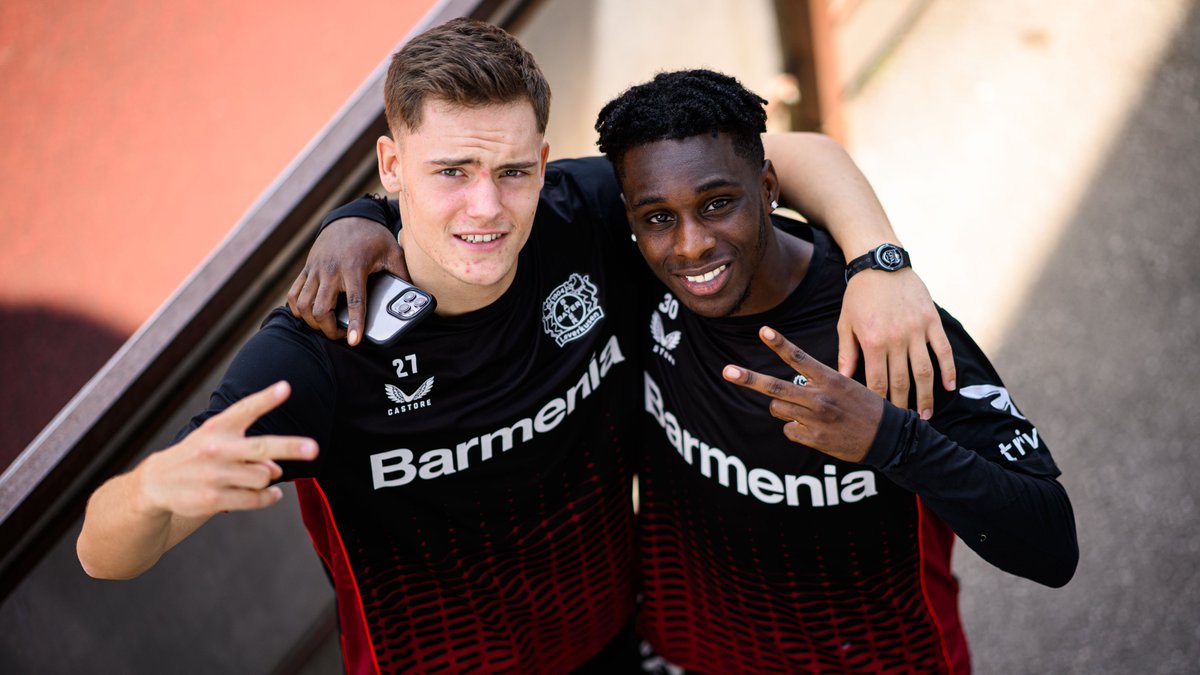 bayer04_en's tweet image. Inseparable. Make sure they keep laughing together, @LFC! 🥹

#ThanksFlo @JeremieFrimpong