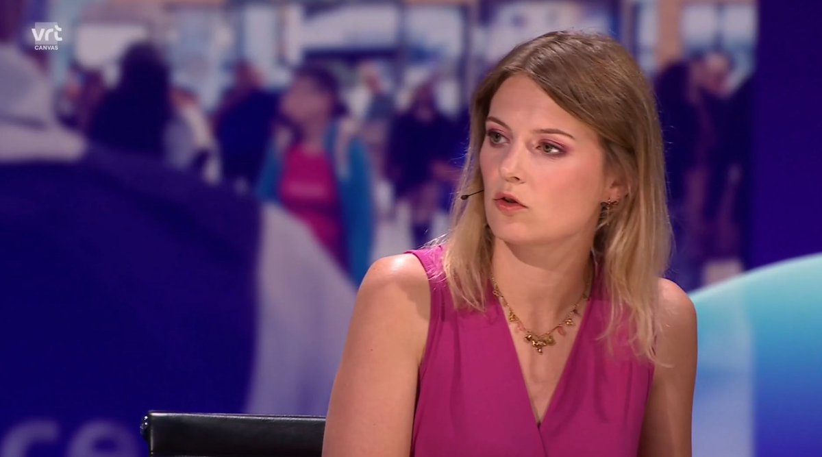 Vlaams Belang (@vlbelang) on Twitter photo "Ik stel vast dat men tijdens de Covid-pandemie wél grenscontroles kon uitvoeren, maar dat men daar nu niet meer in slaagt. Illegalen komen ons land gewoon binnen, krijgen een bevel om het grondgebied te verlaten, en 4 op de 5 blijven vervolgens hier." <a href="/francescavbel/">Francesca Van Belleghem</a> #terzaketv "Ik stel vast dat men tijdens de Covid-pandemie wél grenscontroles kon uitvoeren, maar dat men daar nu niet meer in slaagt. Illegalen komen ons land gewoon binnen, krijgen een bevel om het grondgebied te verlaten, en 4 op de 5 blijven vervolgens hier." <a href="/francescavbel/">Francesca Van Belleghem</a> #terzaketv
