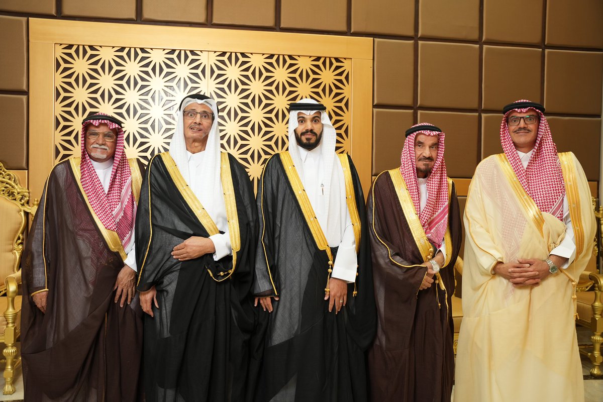 alsayyah3h's tweet photo. تتقدم أسرة الصياح 

بالتهنئة لابن العم زياد بن يوسف بن عبدالوهاب زواجه في يوم الخميس على كريمة صالح بن محمد الحسن بارك الله لهما وبارك عليهما وجمع بينهما على خير https://t.co/cZl9tBuqw9