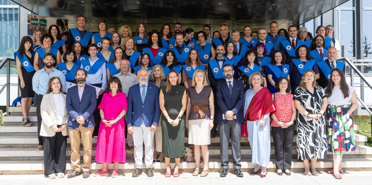 🎓 ¡Enhorabuena a los egresados/as de la promoción 23-24 de la Facultad de Filología!
<a href="/alumniUNED/">AlumniUNED</a>