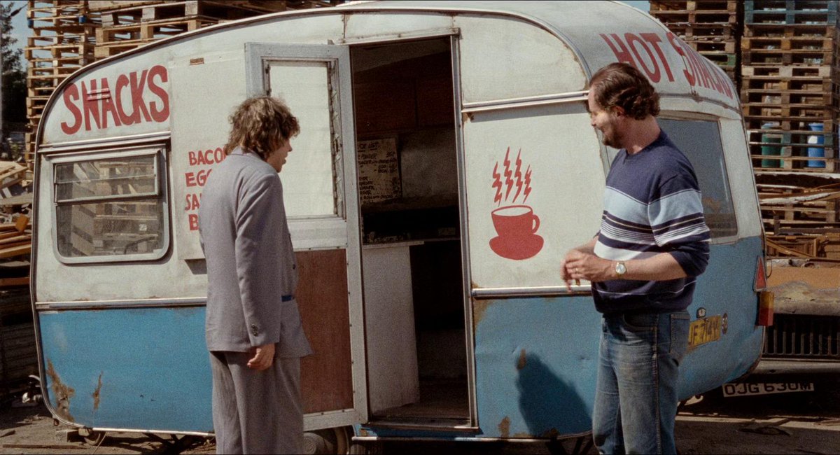 KestrelChirps's tweet photo. Life Is Sweet (1990) Directed by Mike Leigh https://t.co/K9z0feydHF