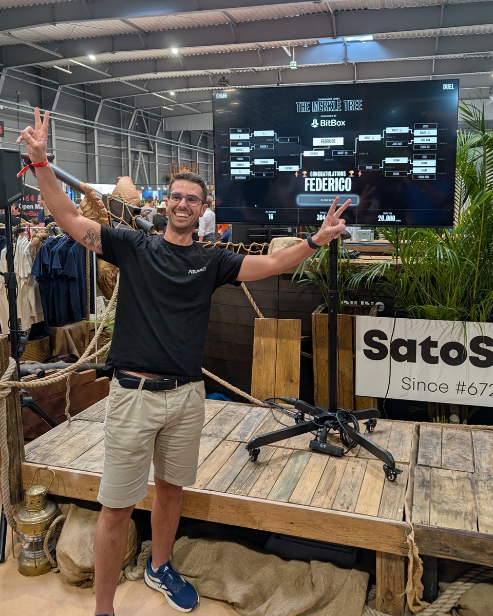 chainduel's tweet image. Congratulations to @federico_rivi, this year's @BTCPrague champ!🏆
He crushed it, the crowd went wild, and the victory dance when he got his new Bitbox02? Instant classic.
Shoutout to @BitBoxSwiss for sponsoring the final prize🙏