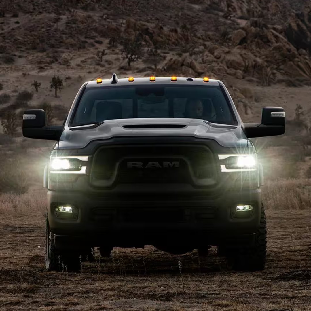 bedfordjeep's tweet image. Built for backroads and bold moves. The Ram 2500 is your go-anywhere partner. 🏔️🚜 #RamNation #WorkAndWander