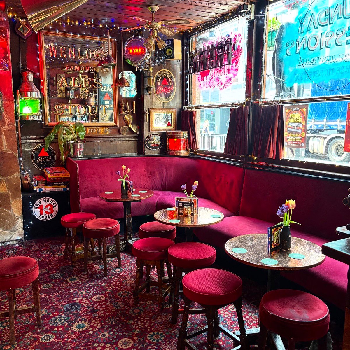 London Pub Map tweet media