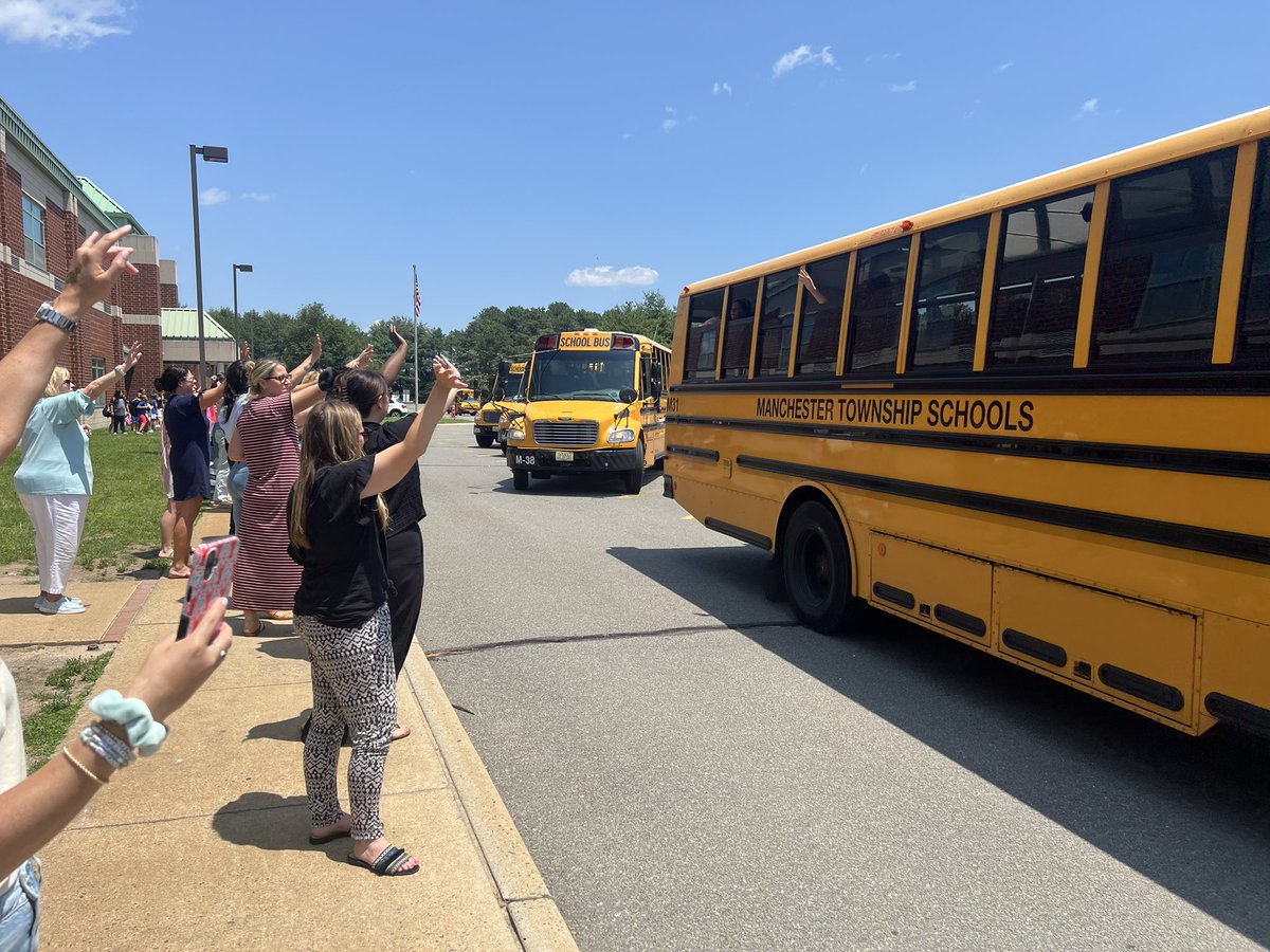 Congratulations to our entire school community on a wonderful school year! 🎓📚 Your hard work, heart, and dedication made it one to remember. Wishing everyone a safe, relaxing, and fun-filled summer! ☀️ See you in the fall! 💙💛 #WeAreMTSD #StrongerTogether #ExcellencebyExample