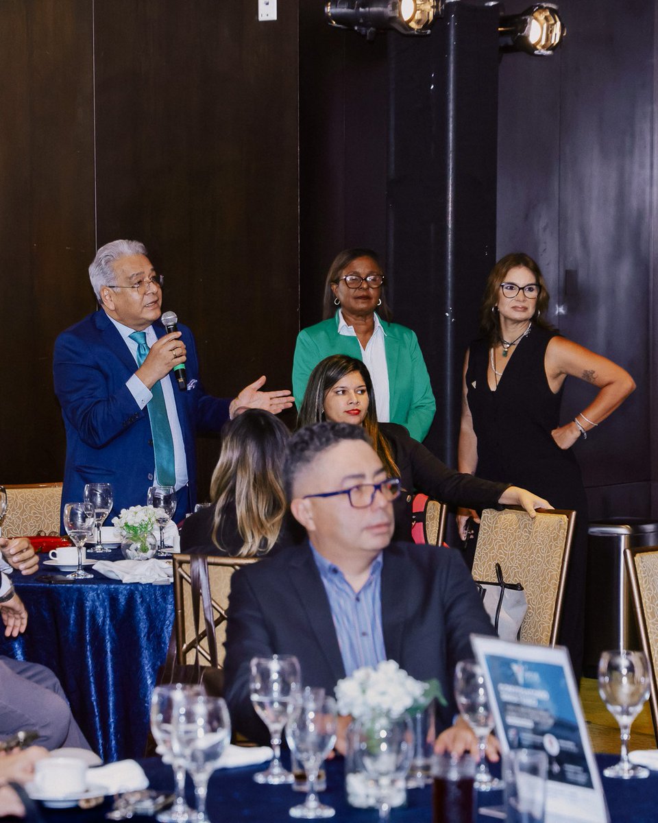 💧Cuando el agua escasea, la vida también.
La crisis hídrica en Azuero nos recuerda que el agua es un recurso tan valioso como frágil.
Sin cuencas saludables, no hay agua.
Y sin agua, no hay futuro.
Durante un foro de APEDE, la subadministradora del Canal de Panamá hizo un