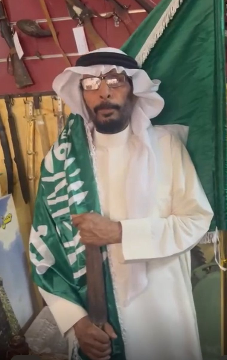اللهم  اغفر لعبدك احمدبن عمر قروش الذي قدم اليك وانزله الفردوس الاعلى من الجنة ، لن ننساك يا ابا سعيد ، ولن ينساك من عرف كرمك وشهامتك واستقامتك ، لن ينساك من زار منزلك ومتاحفك ، تلك الثروة التراثية التي انفقت شبابك في جمعها ، خدمة لمجتمعك ووطنك ، وعزائنا في رحيلك ماتركته خلفك من