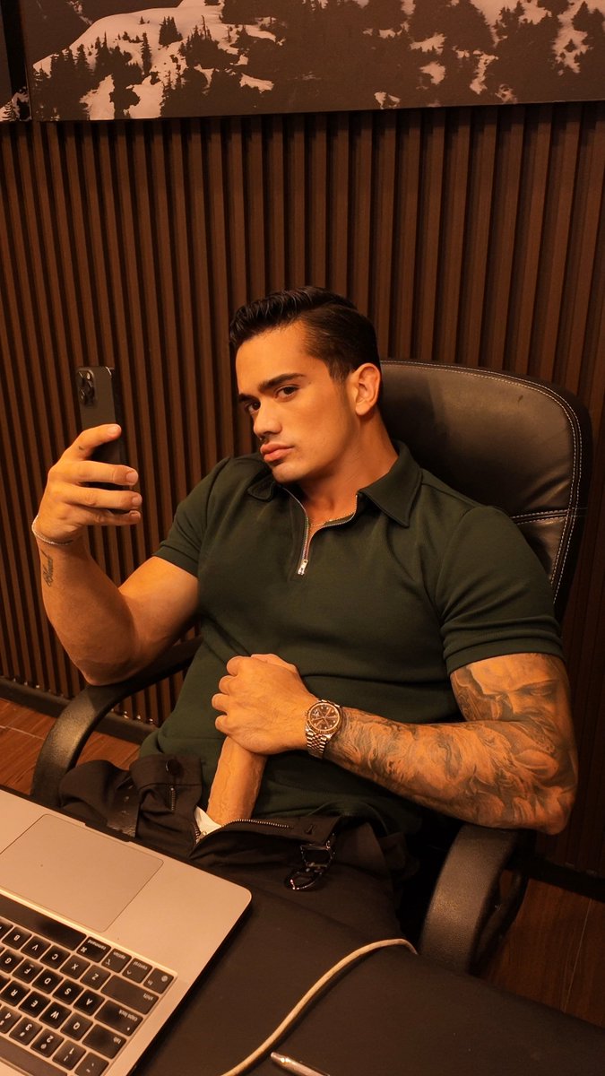 bttms say hi if u will make the meeting in time