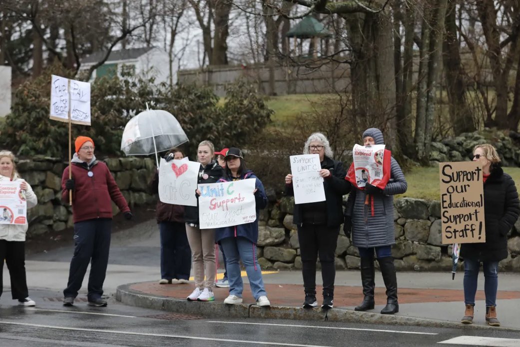 LexObserver (@observerlex) on Twitter photo Lexington’s school committee ratifies a new contract for the school district’s Unit C employees after over a year of negotiations. Read the full story by <a href="/scales_maggie/">Maggie Scales</a> at LexObserver.org. Lexington’s school committee ratifies a new contract for the school district’s Unit C employees after over a year of negotiations. Read the full story by <a href="/scales_maggie/">Maggie Scales</a> at LexObserver.org.