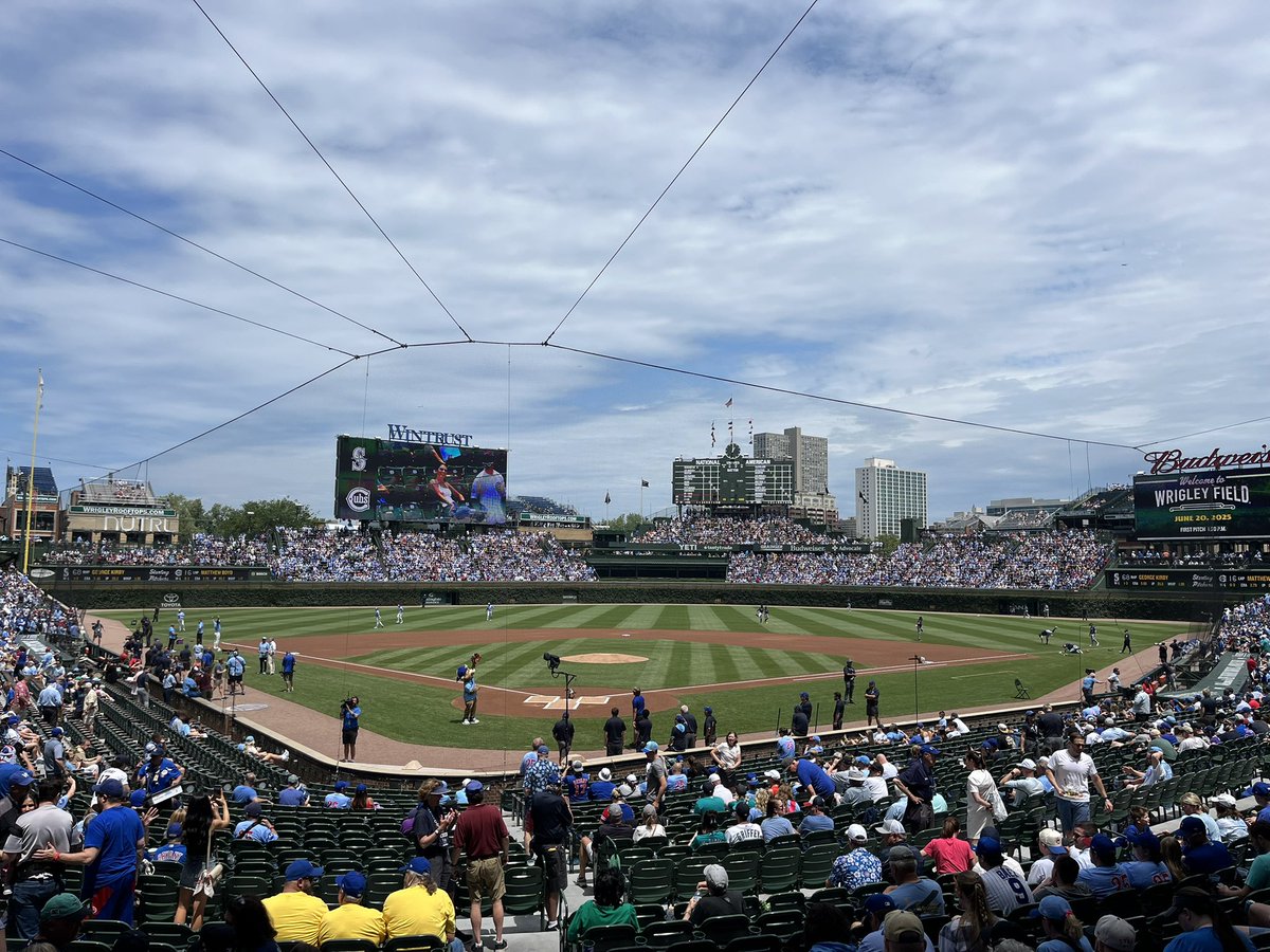 Checking Wrigley off the bucket list today and I am blown away. What a way to start a vacation 🤯