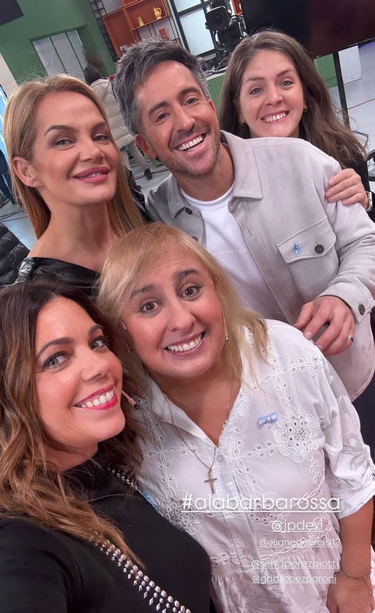 jpdevinews's tweet photo. | Juan Pablo vía Instagram stories de @PiaShaw #Alabarbarossa

#GranHermano #MundoDevi https://t.co/jv3Y66LJGb
