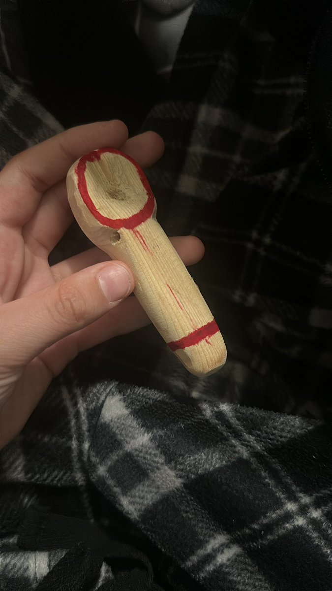 coldlifelessbod's tweet photo. homemade pipe https://t.co/25OTyBaMXz