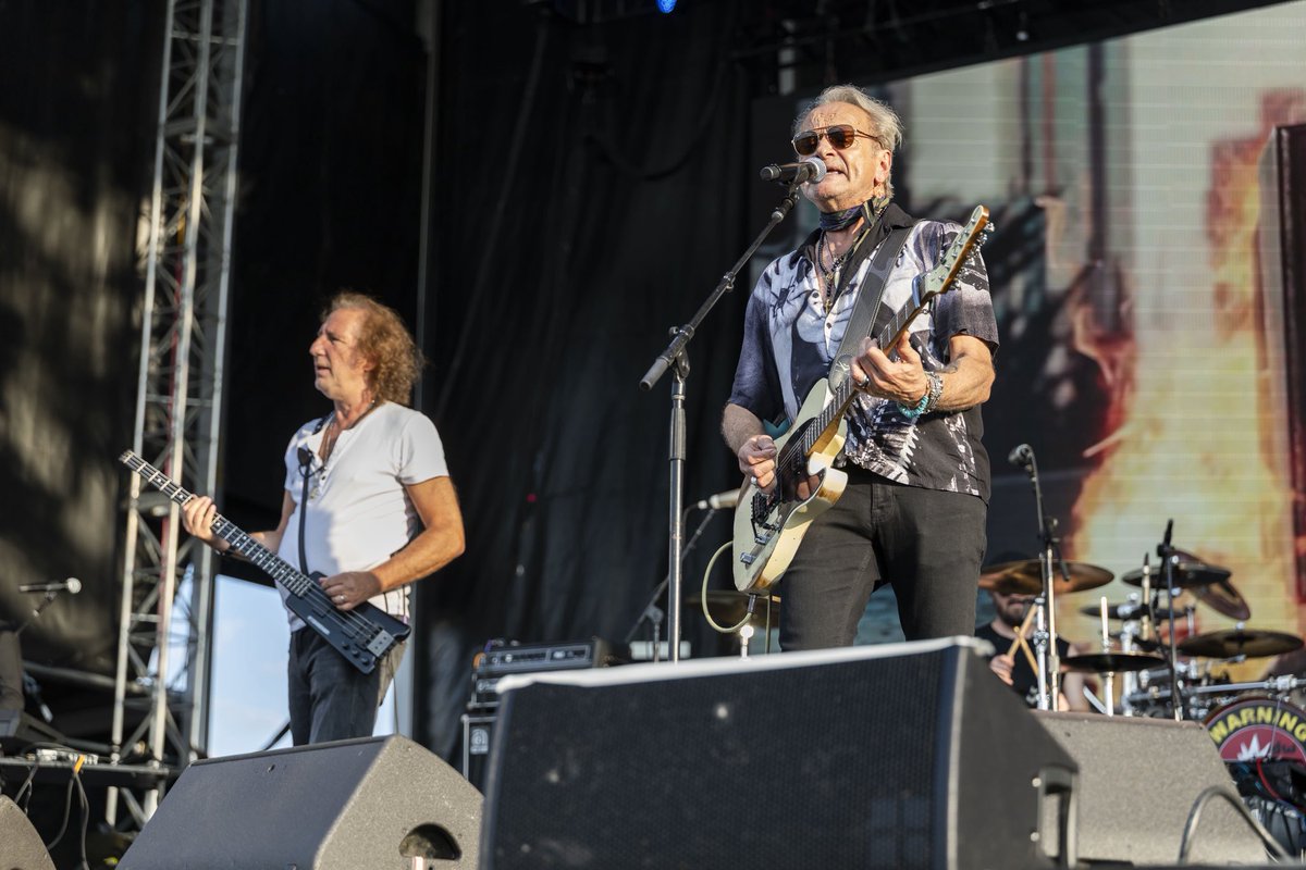 Treasure Island tweet media