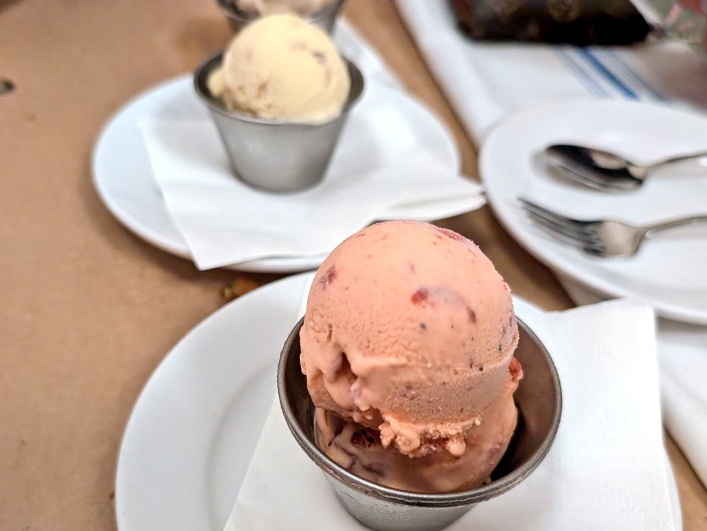 Xtayton's tweet photo. Desserts

- Pineapple Upside Down Cake with Rum Coconut Sorbet
- Florence Miller's Cinnamon Cake with Coffee Ice Cream
- Honey Roasted Strawberry and Vanilla Toffee Ice Cream https://t.co/Kql9hgNf5y