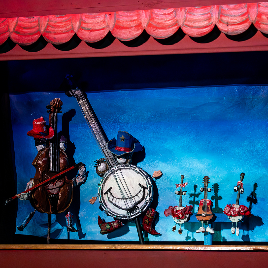 Experience the history of country music through nearly one hundred puppets at “String City: Nashville’s Tradition of Music and Puppetry,” June 23-28. 
 
Local youth 18 and under who are residents of Nashville-Davidson and bordering counties, including Cheatham, Robertson,