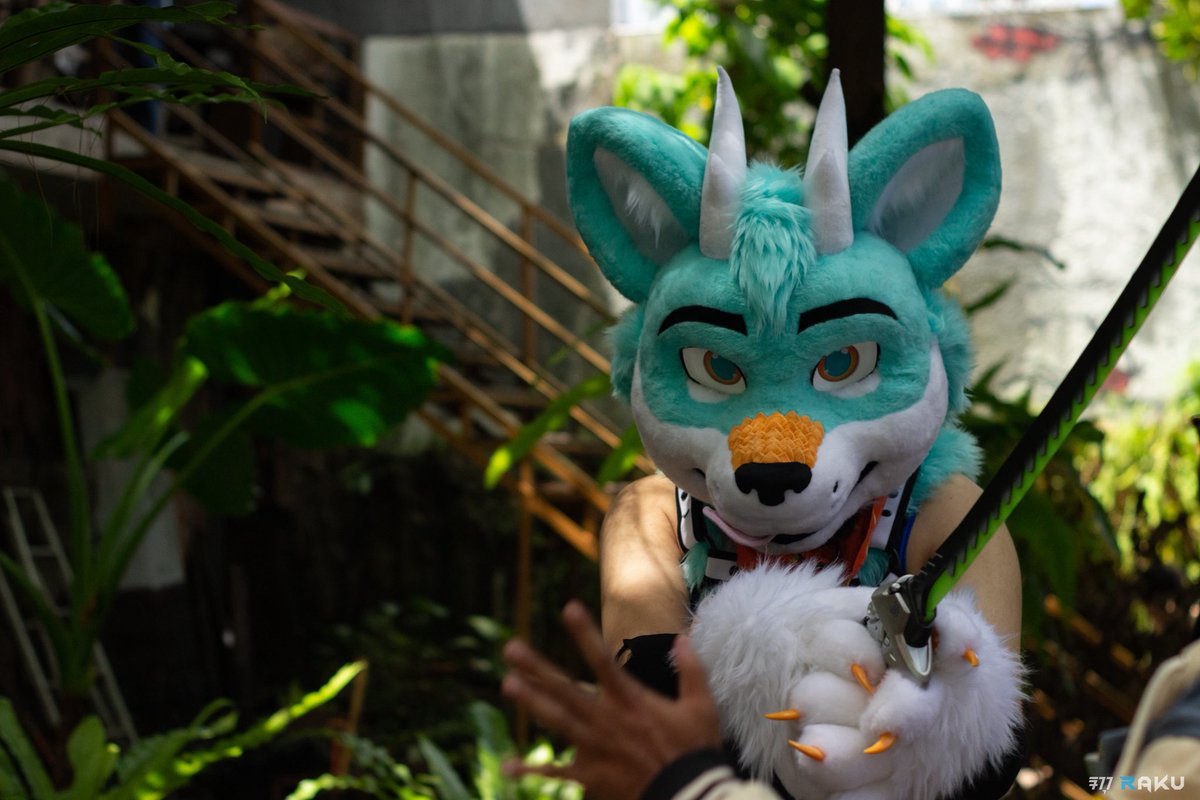 FEAR ME MORTALS! I got the Sword!

✂️ : <a href="/ArkTheFox/">🦊Ark🦊</a> 
📷 : <a href="/Raku_Naga/">Raku☄️🔜IWAG: Return of the Wild</a> 

#FursuitFriday