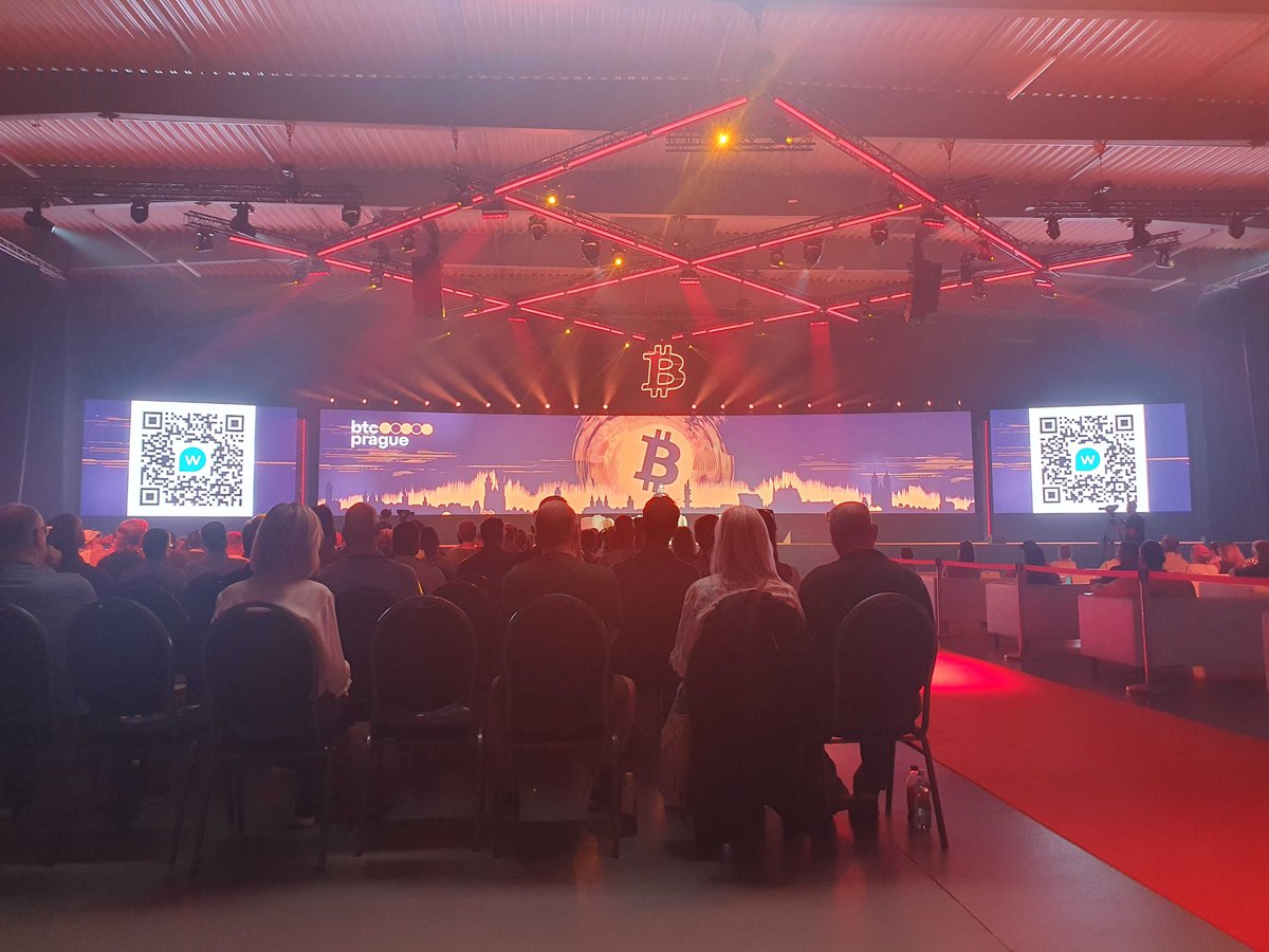MOAR pics from Team Rigly's time at <a href="/BTCPrague/">BTC Prague</a> so far! 

📸 Pics by Rigly Dev, Sasa! 🇨🇿
