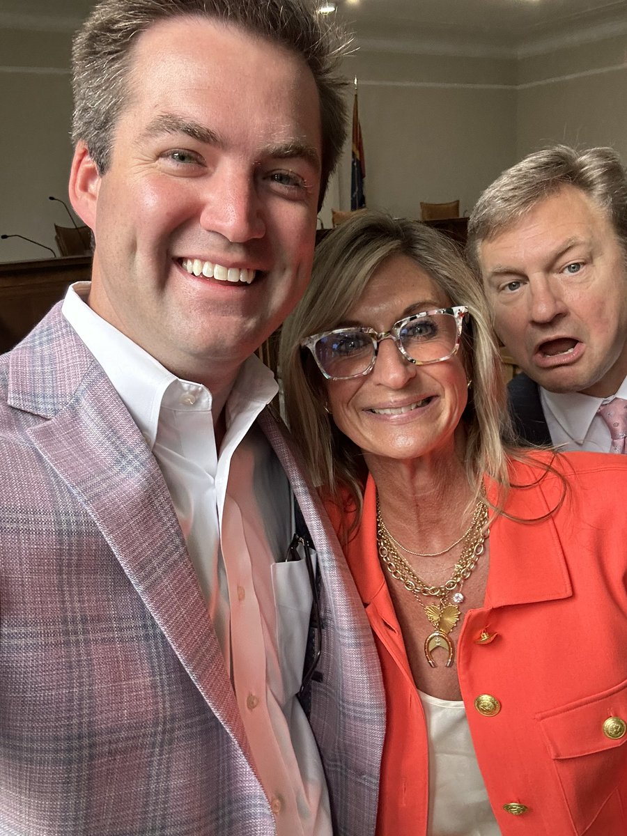 William Kneip (@williamkneipom) on Twitter photo Congrats to City of Oxford Mayor <a href="/RobynTannehill/">Robyn Tannehill</a> on her inauguration today!
And shoutout to First Gentleman <a href="/jrtannehill/">Rhea Tannehill</a>! Congrats to City of Oxford Mayor <a href="/RobynTannehill/">Robyn Tannehill</a> on her inauguration today!
And shoutout to First Gentleman <a href="/jrtannehill/">Rhea Tannehill</a>!