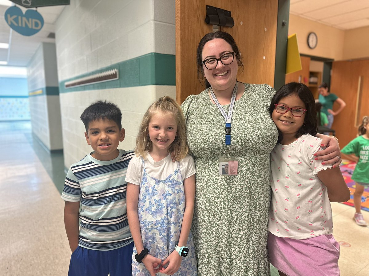Mrs. Ali (@samanthaalifrsd) on Twitter photo My friends from second grade said it best, “once a cougar, always a cougar.” <a href="/CopperHillES/">Copper Hill</a> My friends from second grade said it best, “once a cougar, always a cougar.” <a href="/CopperHillES/">Copper Hill</a>