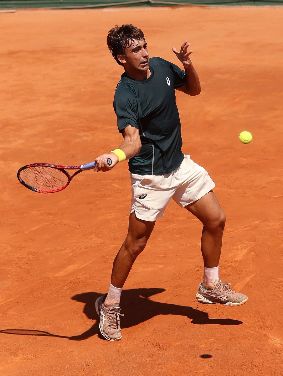 Con sudor y esfuerzo todo llegará 🙇‍♂️

🇪🇸 Mérida firma otra semana consecutiva de gran nivel en el #ATPChallenger de Royan tras perder en las semifinales por 7-6(4) 6-2 ante Droguet 🇫🇷

¡Seguimos Dani! 🧠

📸 Royan Atlantique Open