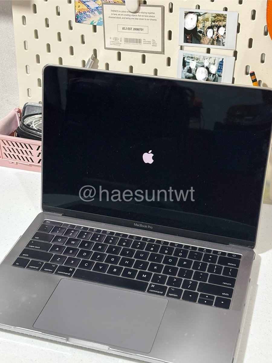 haesuntwt's tweet photo. wts lfb ph macbook pro 2017 

macbook pro 2017 space gray

₱20,000 + pf &amp; lsf 

- fully functioning with only minor dents and scratches
- no box, only comes with charger &amp; free clear case
- perfect for students, work, or casual
use. 
- lightweight and reliable

— dm to claim https://t.co/DsoOmRGsDx