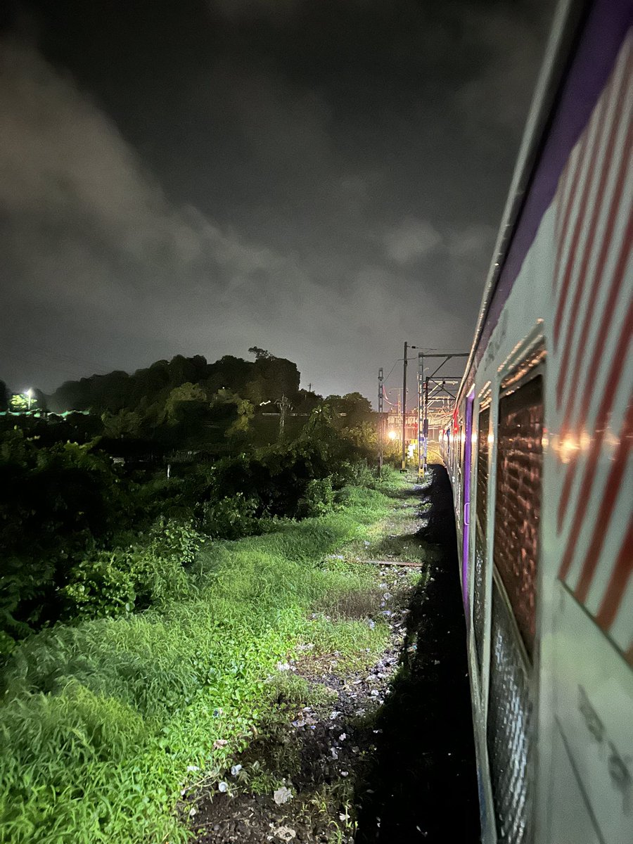 yashrandive6's tweet photo. 9:58pm CSMT-KHOPOLI  local is being kept standing at outer of Karjat station for more than 45min. Provide reason exactly for why the train at KJT outer.
@AshwiniVaishnaw @drmmumbaicr @srdcmmumbaicr @RailMinIndia @srdomcogbbcr https://t.co/9PsZZMuy47