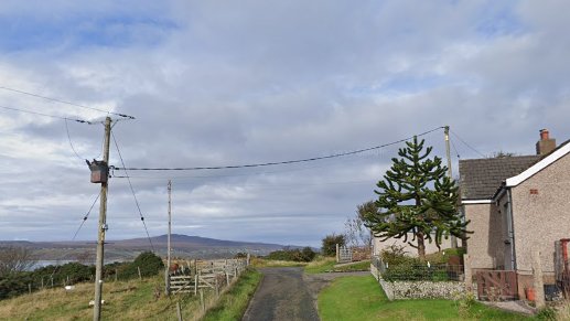 StevenW24515280's tweet photo. Amazing location for a monkey puzzle tree at Scullomie, north of #Tongue, with a view over to the crofts at #Talmine. Pic Oct 2021, with July 2011 and April 2009 records. Other views available at https://t.co/bA4pBXvFcG https://t.co/p5b1zUdCou