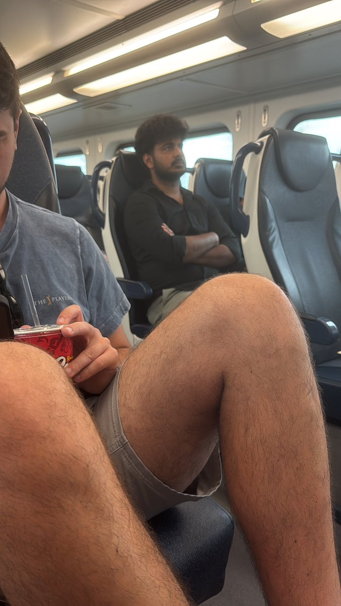 ChadTheJock's tweet photo. I wonder what that smell is #shrink https://t.co/auIEuH5BuD