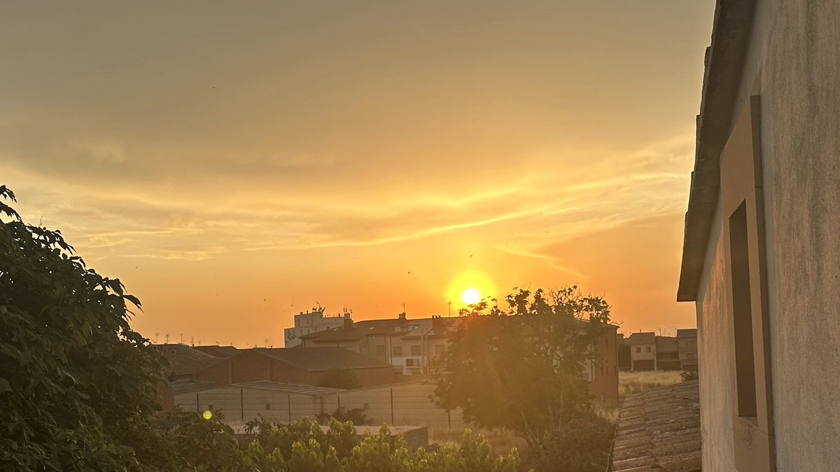 Xavier Coll (@xcollgi) on Twitter photo Acomiadem la primavera amb un cel enterbolit i molt càlid #ivarsdurgell <a href="/meteocat/">Meteocat</a> <a href="/climadelleida/">Climadelleida/meteoponent</a> <a href="/meteorac1/">Meteorologia RAC1</a> <a href="/elnacionalcat/">ElNacional.cat</a> <a href="/AEMET_Cat/">AEMET_Cataluña</a> <a href="/gemmapuigf/">Gemma Puig Feliu</a> <a href="/SoniaPapell/">Sònia Papell</a> <a href="/SergiLoras/">Sergi Loras</a> <a href="/eltempsTV3/">El temps</a> <a href="/MeteoMauri/">MeteoMauri</a> Acomiadem la primavera amb un cel enterbolit i molt càlid #ivarsdurgell <a href="/meteocat/">Meteocat</a> <a href="/climadelleida/">Climadelleida/meteoponent</a> <a href="/meteorac1/">Meteorologia RAC1</a> <a href="/elnacionalcat/">ElNacional.cat</a> <a href="/AEMET_Cat/">AEMET_Cataluña</a> <a href="/gemmapuigf/">Gemma Puig Feliu</a> <a href="/SoniaPapell/">Sònia Papell</a> <a href="/SergiLoras/">Sergi Loras</a> <a href="/eltempsTV3/">El temps</a> <a href="/MeteoMauri/">MeteoMauri</a> 
