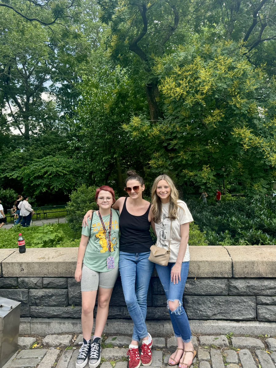 Trip to nyc with my daughter isn’t complete without a Central Park date with <a href="/botleigh_/">botleigh</a> and <a href="/soursggs/">Sours</a> 🥰🌳