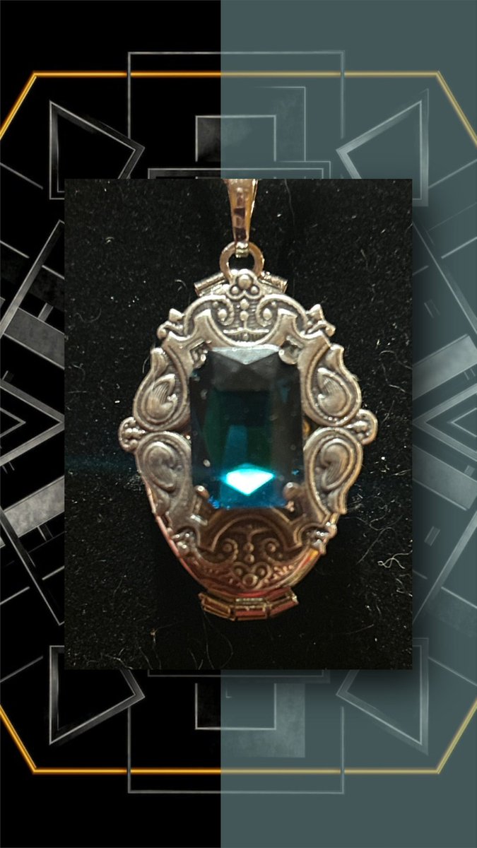 Photo locket, four picture locket, vintage inspired, gift for her $49 witchywoman.etsy.com/listing/153247… ♥️♥️♥️ #etsy  #etsyseller #shop #shopping #shopsmall #handmadeisbetter #magical #influencer #etsyfinds #etsyshop #women #gifts #giftforher #gift #starseller #giftforwife   ♥️♥️♥️
