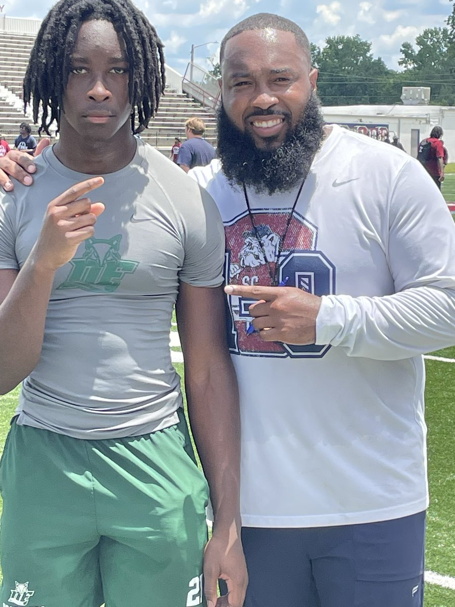 Qthefutur3's tweet image. Had a great day today dominating @SCState_Fb camp. Thank you for the opportunity today to showcase my talents @coachberry77 @dfhsfootball @coach_bras @CoachBlakeCulb 🦊