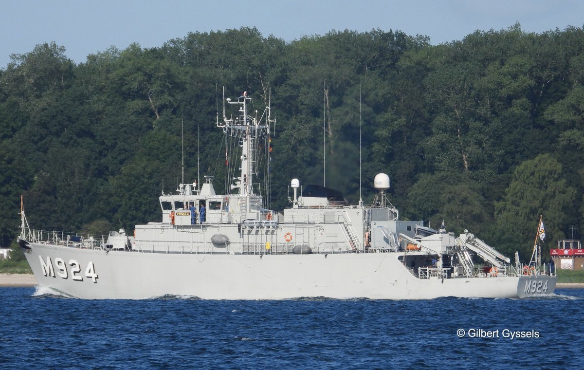 Belgian Tripartite-class minehunter BNS  PRIMULA  M 924  coming into Kiel ( Germany ) June 20, 2025.<a href="/WarshipCam/">WarshipCam</a>,<a href="/seawaves_mag/">SeaWaves Magazine</a>,<a href="/UKForcesTracker/">UK Forces Tracker</a>.