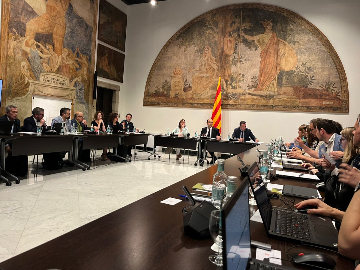 Aquest dimarts 17 de juny, #EinesdeRepoblamentRural vam participar a la Comissió de Governança Rural al Palau de la Generalitat.

Compromesos a millorar la qualitat de vida als #MunicipisRurals.

#EquitatTerritorial #EquilibriTerritorial
#GovernançaRural #Repoblament