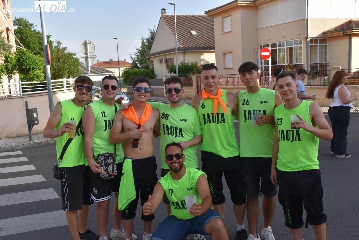 SALAMANCArtv AL DÍA (@sartvaldia) on Twitter photo 📸 GALERÍA DE FOTOS del inicio de las Fiestas del Señor en Cabrerizos con el pregón de Marta García Rincón y el desfile de peñas 👇
salamancartvaldia.es/noticia/2025-0… 📸 GALERÍA DE FOTOS del inicio de las Fiestas del Señor en Cabrerizos con el pregón de Marta García Rincón y el desfile de peñas 👇
salamancartvaldia.es/noticia/2025-0…