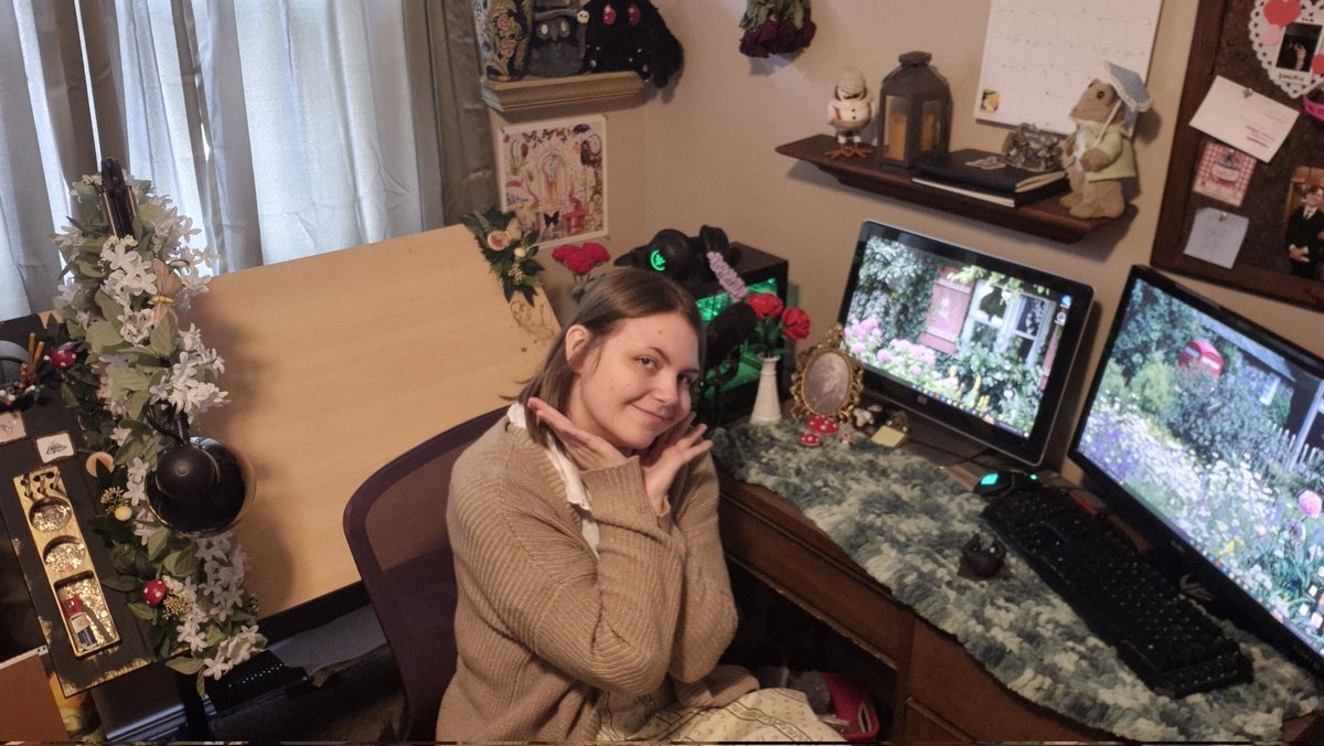 Mothinthestudio's tweet image. New video out now! I styled my art space to be more cottagecore! youtu.be/BvCQj2uEQ4Y?si…
#YouTube #vlog