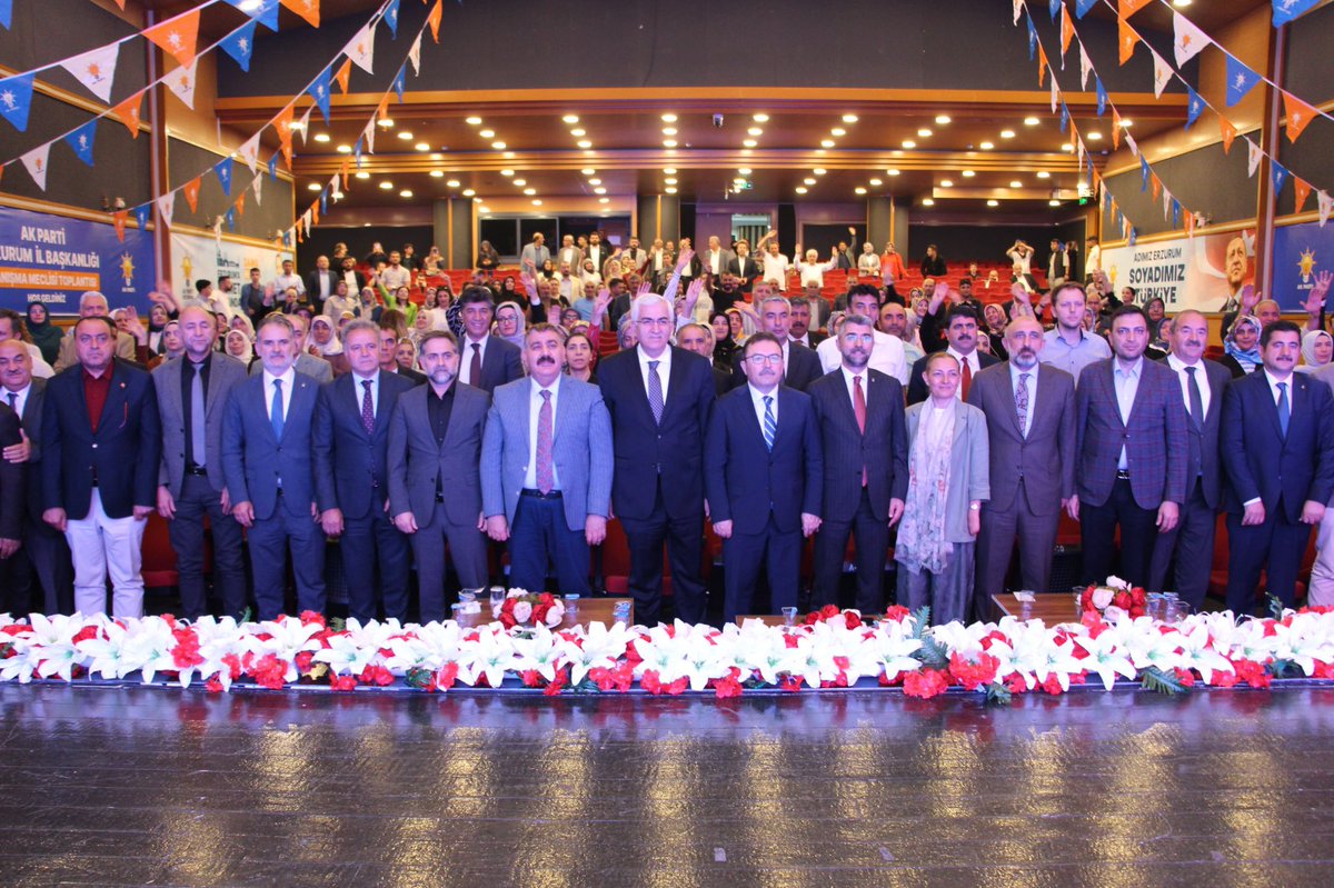 📍 ibrahim Erkal Kültür Merkezi 

AK davamıza gönül vermiş kıymetli teşkilat mensuplarımızla birlikte, Daraltılmış İl Danışma Meclisi Toplantımızı coşku ve yüksek katılımla gerçekleştirdik.

Davamızın ilk günkü heyecanıyla, birlik ve kardeşlik ruhu içinde şehrimizin geleceğini