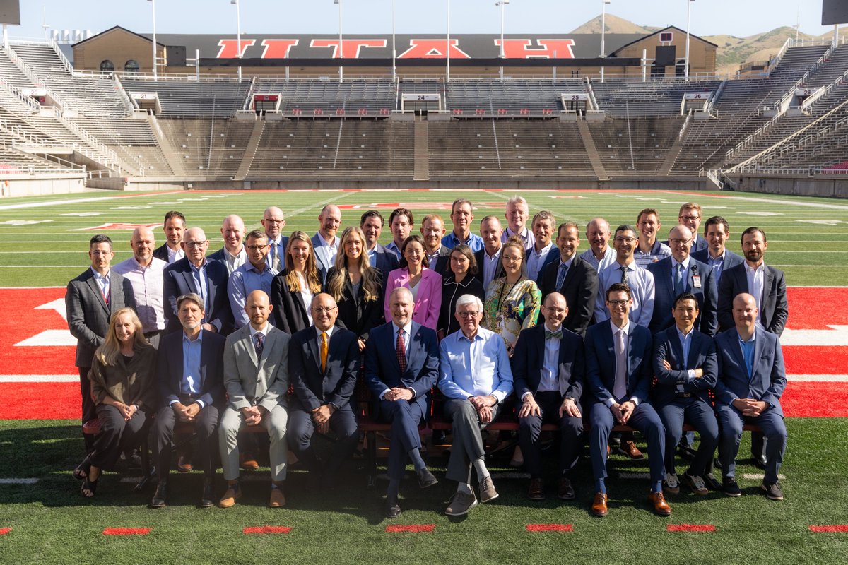 Meet the incredible faculty team at the University of Utah Orthopaedic Center! Their dedication, expertise, and passion drive our mission to deliver world-class care and advance musculoskeletal health for our community and beyond. 
#UofUOrtho #Graduation2025 #OrthoTwitter