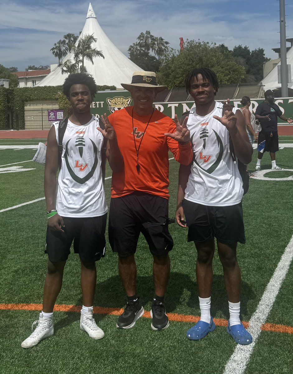 Easley_II86's tweet image. Had a great experience at camp with @ULV_Football  came out got to meet the coaching staff and work out for them. Can’t wait to come back again soon
@RSanchezULV 
@Noble9 
@DevonEasley9 
@Daylineasley28