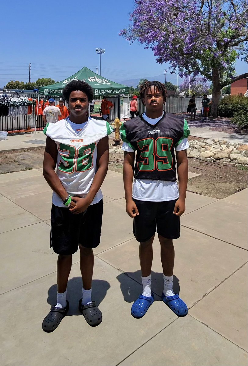 Easley_II86's tweet image. Had a great experience at camp with @ULV_Football  came out got to meet the coaching staff and work out for them. Can’t wait to come back again soon
@RSanchezULV 
@Noble9 
@DevonEasley9 
@Daylineasley28