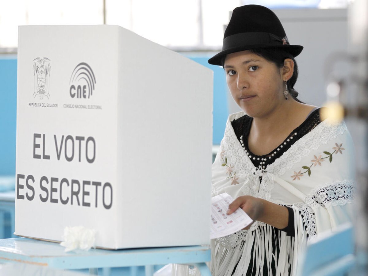 ⚪️ Con 125 votos, la Asamblea cambia el método de reparto de escaños

RC, ADN y un sector de Pachakutik apoyaron reemplazar el sistema Webster por el método D’Hont.