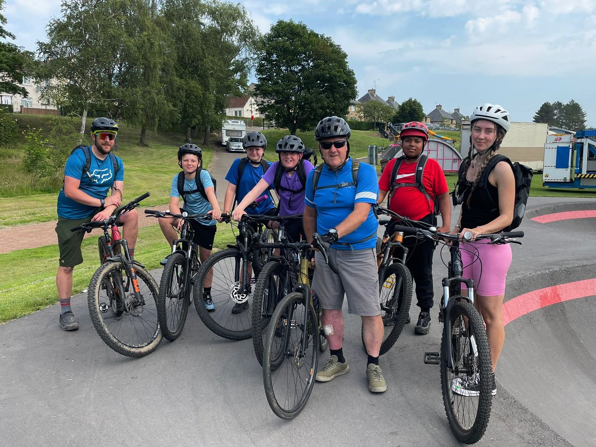 Hope everyone has been enjoying the sunshine! Our cycle group certainly made the most of it, covering 25K at the Ormiston Pump track with lots of incline! Phil and Leah were very proud 🤗