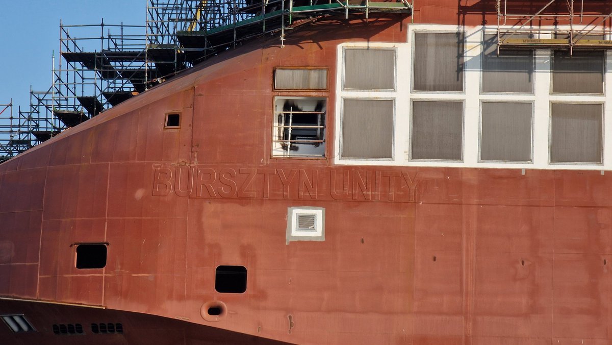 #Bezzakazu. #Nastoczni. Prom tzw. "Bursztyn Unity". @pawel_zariczny <a href="/josviaque/">Łukasz Jóźwiak</a>