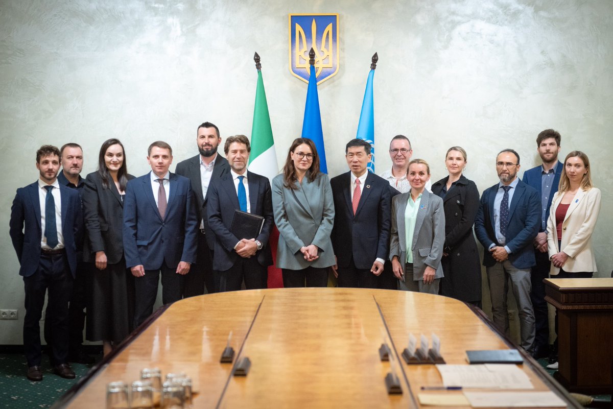 🙏to Italy for boosting 🇺🇦 humanitarian demining efforts via <a href="/UNDP/">UN Development</a>. Today I joined First Deputy PM <a href="/Svyrydenko_Y/">Yulia Svyrydenko</a> as 🇮🇹 Amb. Carlo Formosa &amp; UNDP's <a href="/jaco_cilliers/">Jaco Cilliers</a> signed a €1.5M agreement for mine action, which will expand life-saving land clearance &amp; training demining teams.