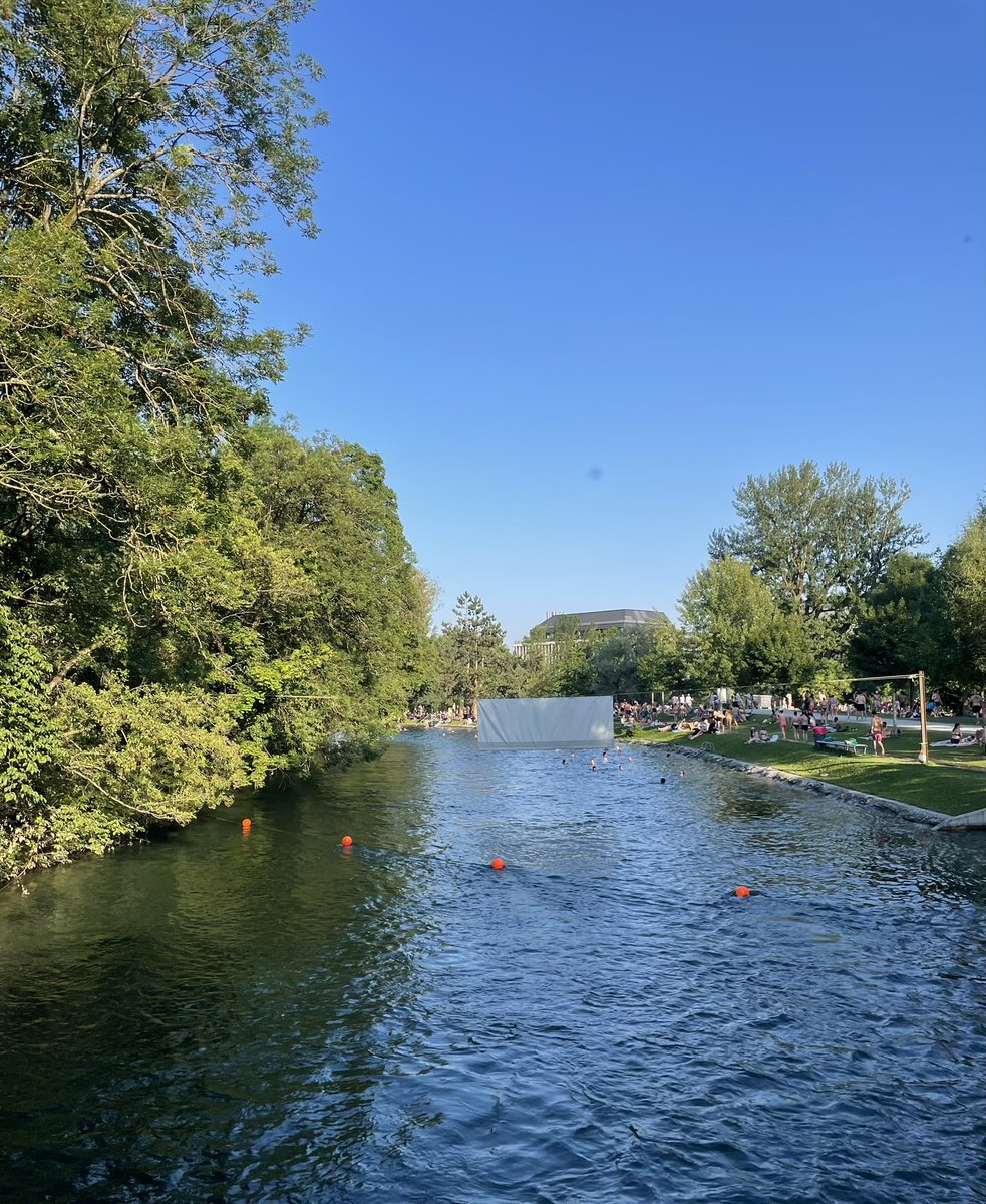 nishimsa's tweet photo. #afterworkswim 👙🏊🏼‍♀️🦆 https://t.co/Rdb8SCVwLx