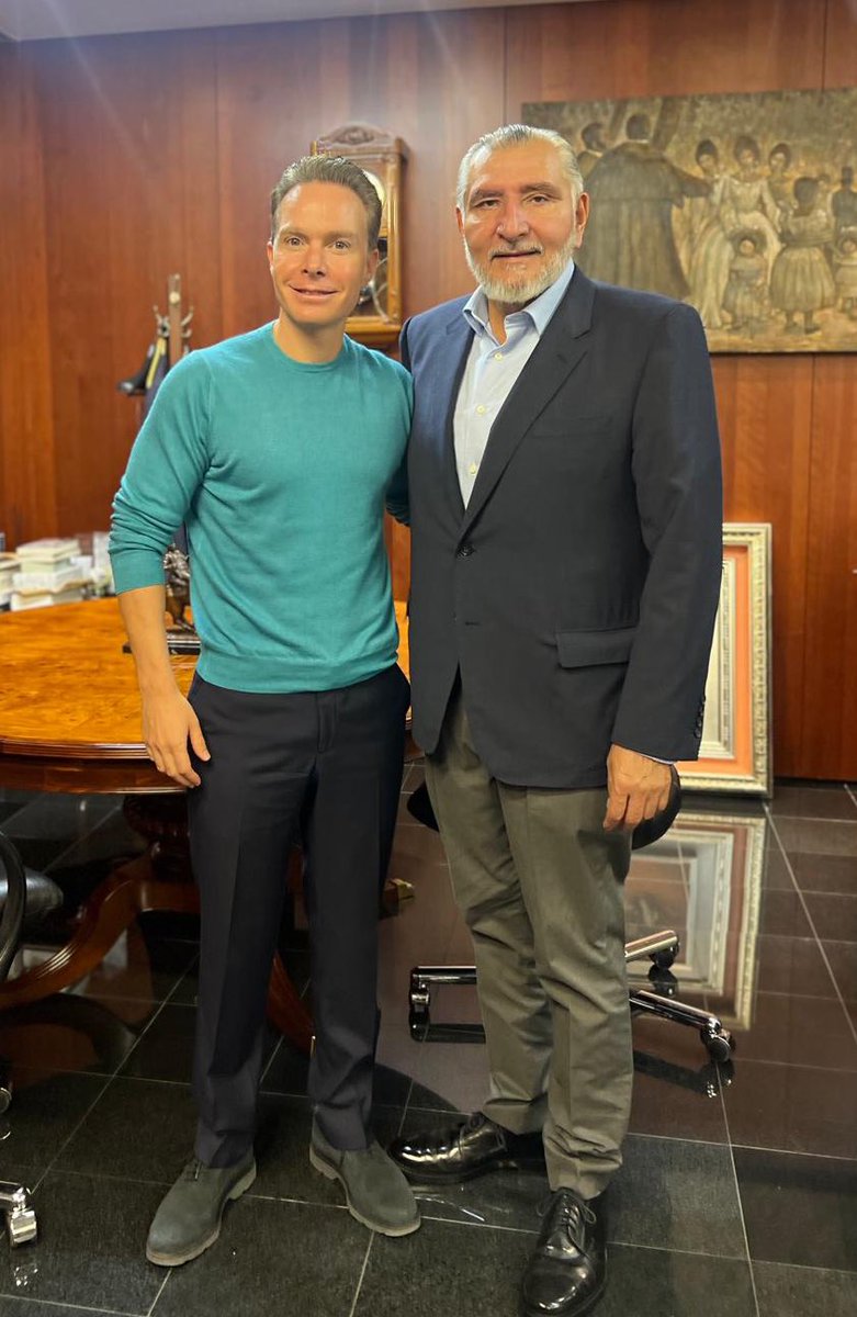 Hoy me reuní con el Líder de la Junta de Coordinación Política del Senado <a href="/adan_augusto/">Adán Augusto López H</a> para alistar el Periodo Extraordinario de Sesiones e ir fuertes y unidos a sacar adelante la Agenda de Reformas de la Presidenta <a href="/Claudiashein/">Claudia Sheinbaum Pardo</a> en beneficio de nuestro país.