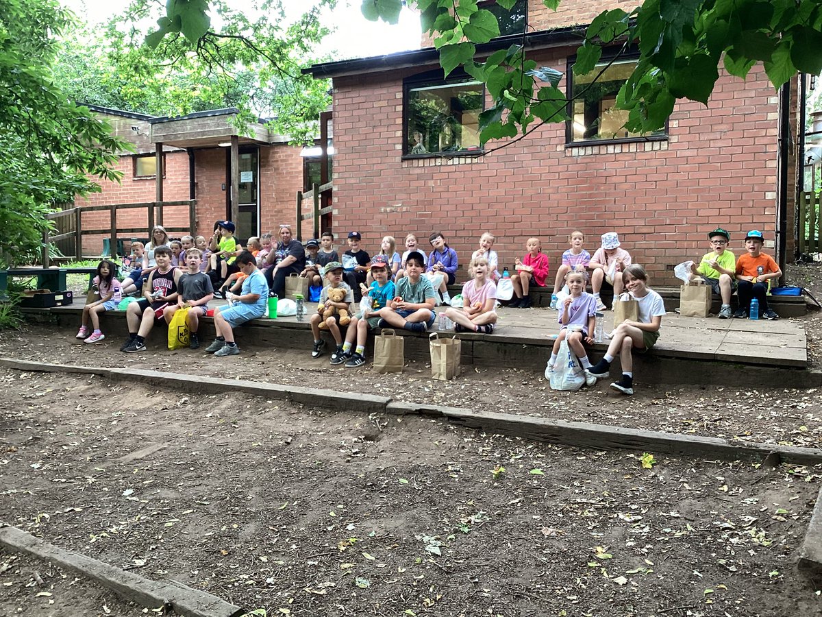 halebank_sch's tweet photo. We have arrived at Fox Howl and had our lunch. We are having a play in the outdoor area having lots of fun! #HBWillow #HBresidential #HBtrips #foxhowldelamere @conwaycentre https://t.co/tRlnxsMV2y